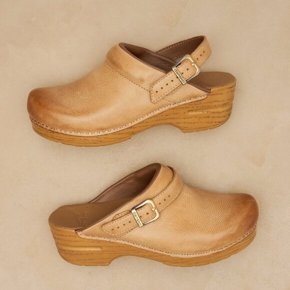 Dansko Shoes - Dansko Clogs size 39
